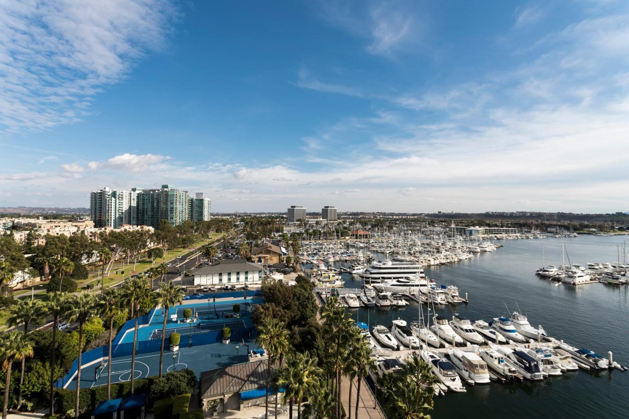 The Ritz-Carlton, Marina Del Rey Hotel Los Angeles Exterior photo